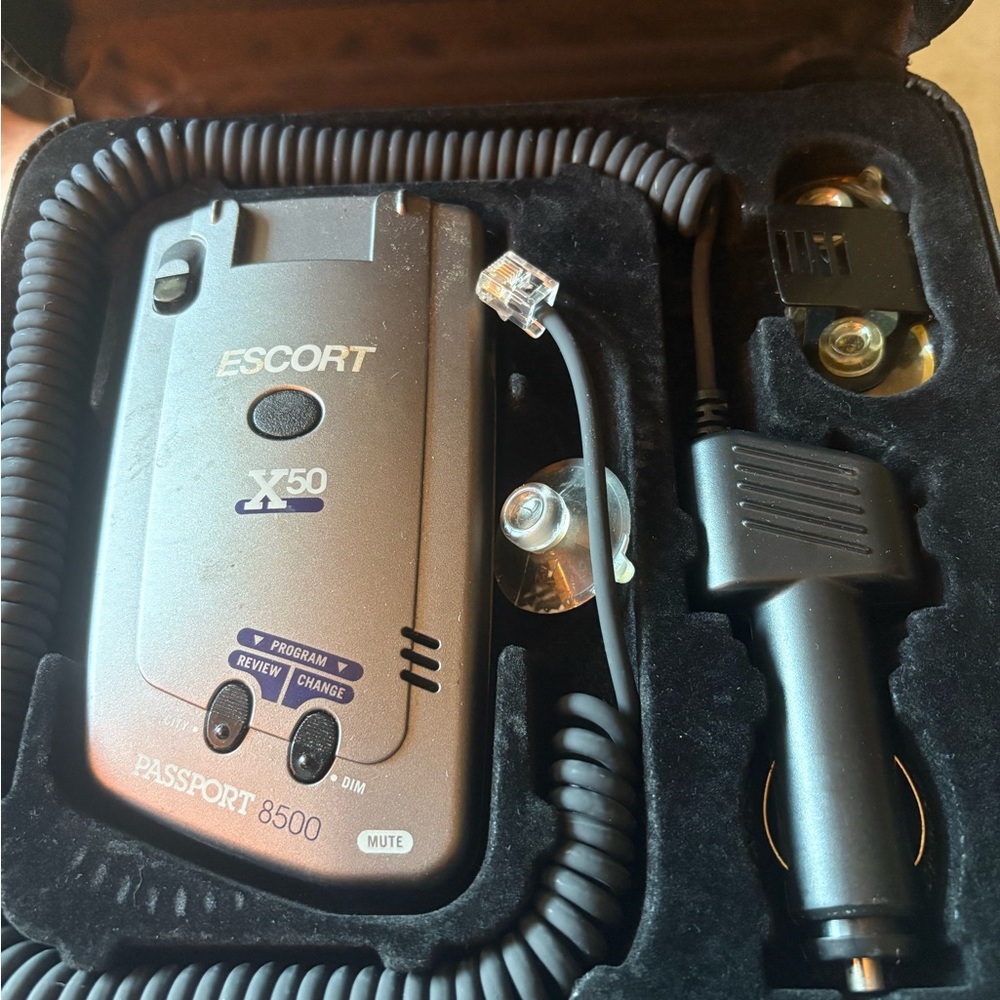 Compass Escort GPS Navigation System - Picture 3 of 3